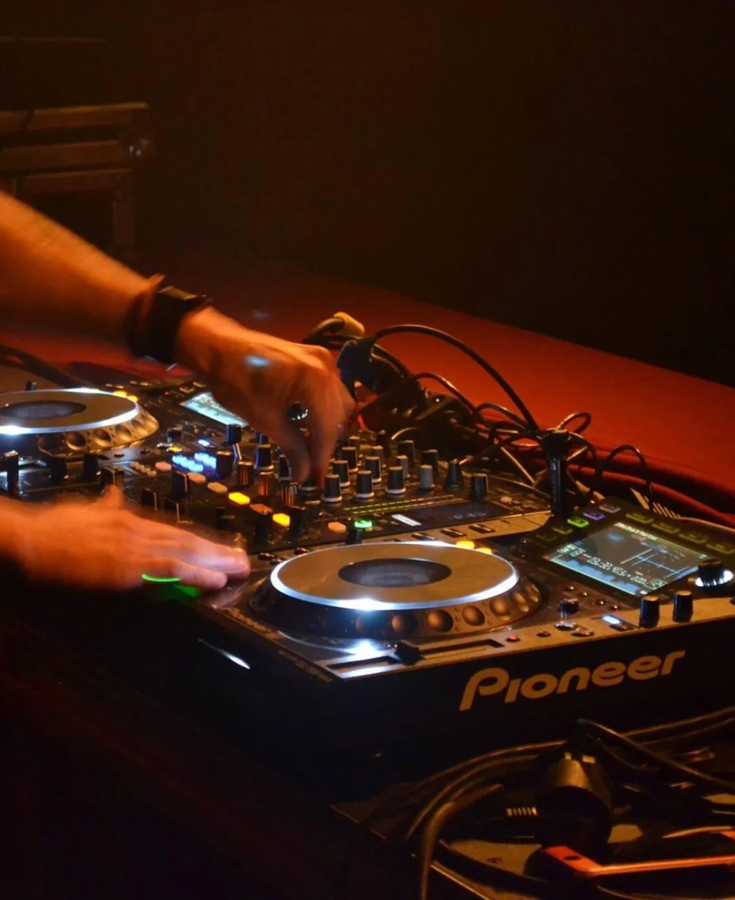 Professionele DJ-apparatuur huren bij JD Producties